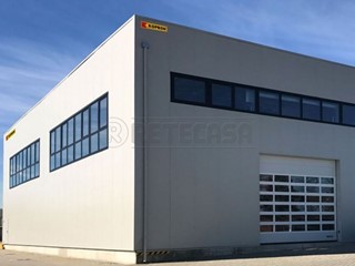 Capannone in Vendita a Zanè, 7800 m²