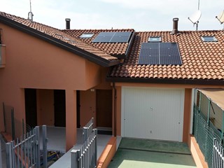 Casa Semi Indipendente in Vendita a Coriano, 149'000€, 114 m², con Box