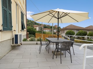 Trilocale in Vendita a Vezzano Ligure, 95'000€, 60 m²