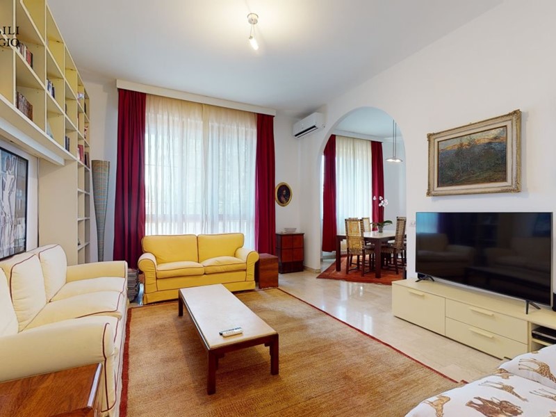 Quadrilocale in Vendita a Milano, 295'000€, 130 m²