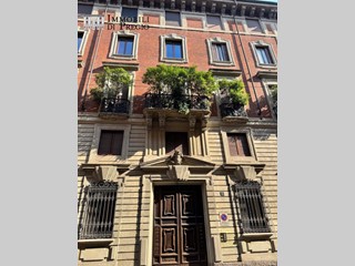 Quadrilocale in Vendita a Milano, 1'970'000€, 158 m²