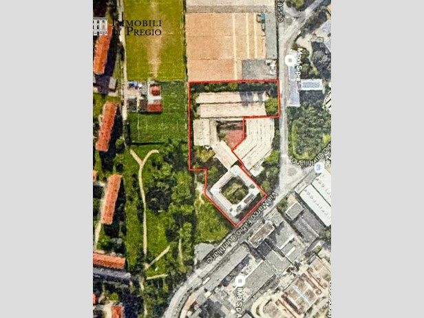 Villa in Vendita a Milano, 10'000'000€, 18000 m²