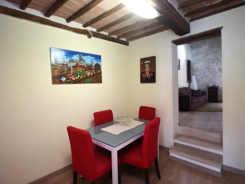 Appartamento in Vendita a Siena, zona Costalpino, 255'000&euro;, 128 m²