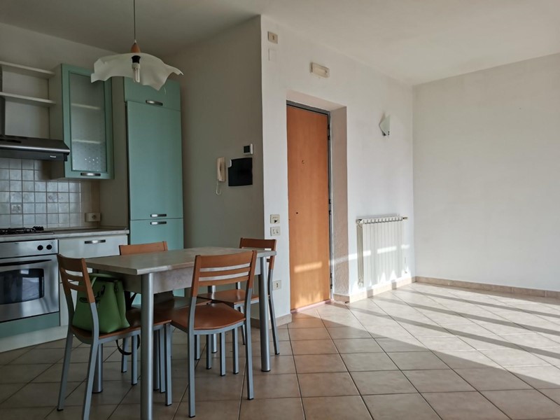 Trilocale in Vendita a Casole d'Elsa, 145'000€, 75 m², con Box