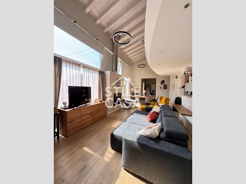 Villa bifamiliare in Vendita a Altopascio, 390'000€, 158 m², arredato