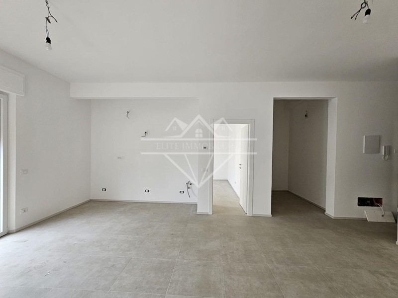 Quadrilocale in Vendita a Luni, 230'000€, 90 m²