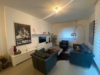 Casa Indipendente in Vendita a Pisa, 399'000€, 150 m², arredato, con Box