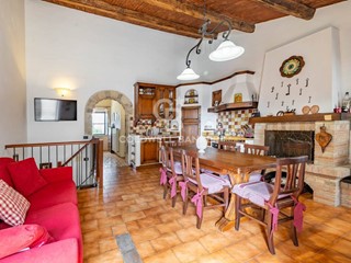 Casa Semi Indipendente in Vendita a Tarquinia, 220'000€, 137 m²