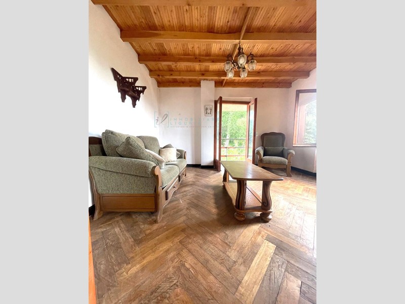 Casa Indipendente in Vendita a Mendatica, 70'000€, 80 m²