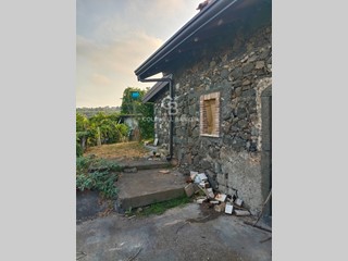Rustico in Vendita a Mascali, 120'000€, 141 m²
