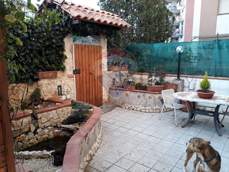 Quadrilocale in Vendita a Catania, 135'000&euro;, 96 m²