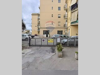 Appartamento in Vendita a Caltanissetta, 59'000€, 154 m²