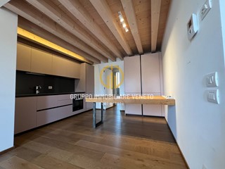 Trilocale in Affitto a Treviso, 1'550€, 94 m²