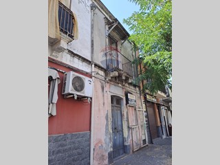 Bilocale in Vendita a Catania, 25'000&euro;, 52 m²