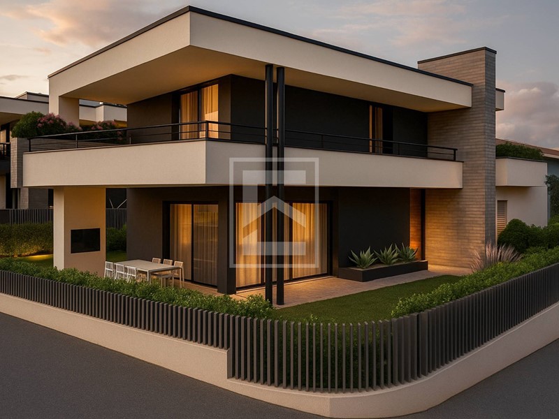 Villa in Vendita a Desenzano del Garda, 1'300'000€, 245 m²