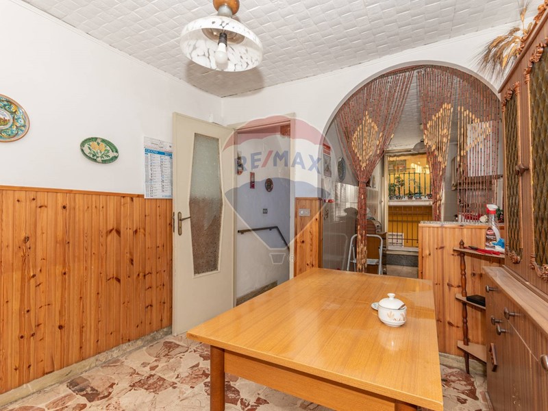 Casa Semi Indipendente in Vendita a Caltagirone, 23'000€, 144 m²