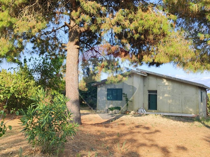 Villa in Vendita a Caltagirone, 95'000€, 96 m²