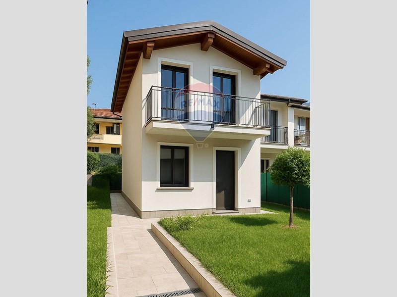 Villetta a schiera in Vendita a Ranica, 200'000€, 130 m²
