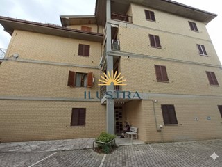 Quadrilocale in Vendita a Montedinove, 60'000€, 100 m²