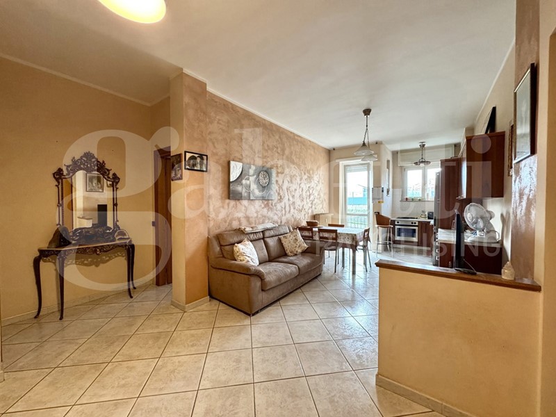 Trilocale in Vendita a Rivoli, 144'000€, 85 m²