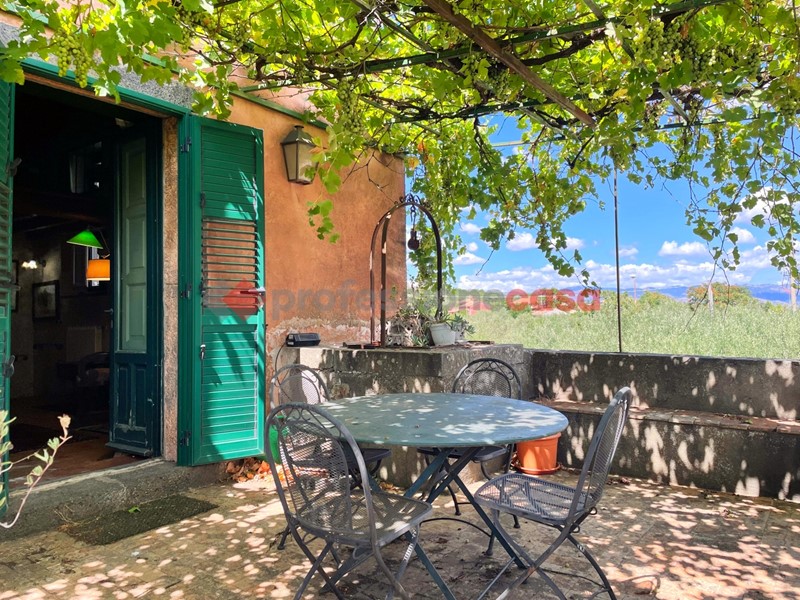 Casa Indipendente in Vendita a Castiglione di Sicilia, 128'000€, 153 m²