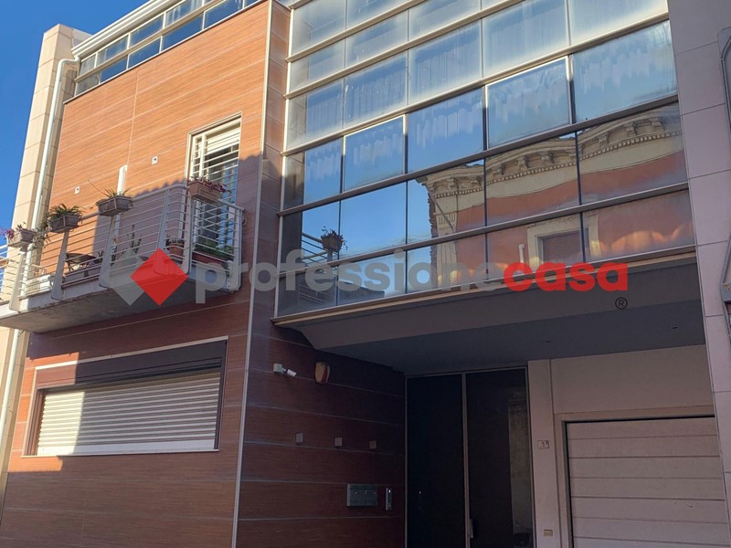 Trilocale in Vendita a Catania, 209'000&euro;, 80 m², arredato