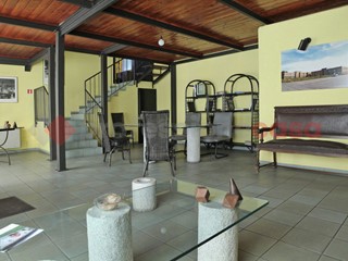 Ufficio in Vendita a Arona, 276'000€, 243 m²