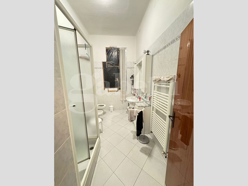 Casa Indipendente in Vendita a Bologna, 640'000€, 300 m²