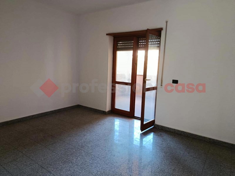 Ufficio in Affitto a Reggio Calabria, 1'300€, 122 m²