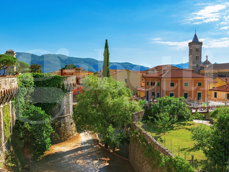 Quadrilocale in Vendita a Sarzana, 220'000€, 80 m²