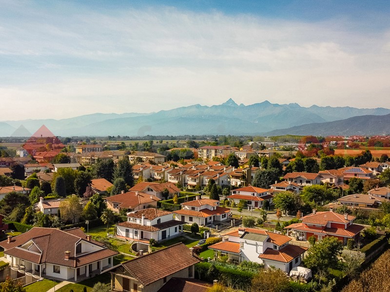 Terreno edificabile in Vendita a Pinerolo, 73'000€, 732 m²