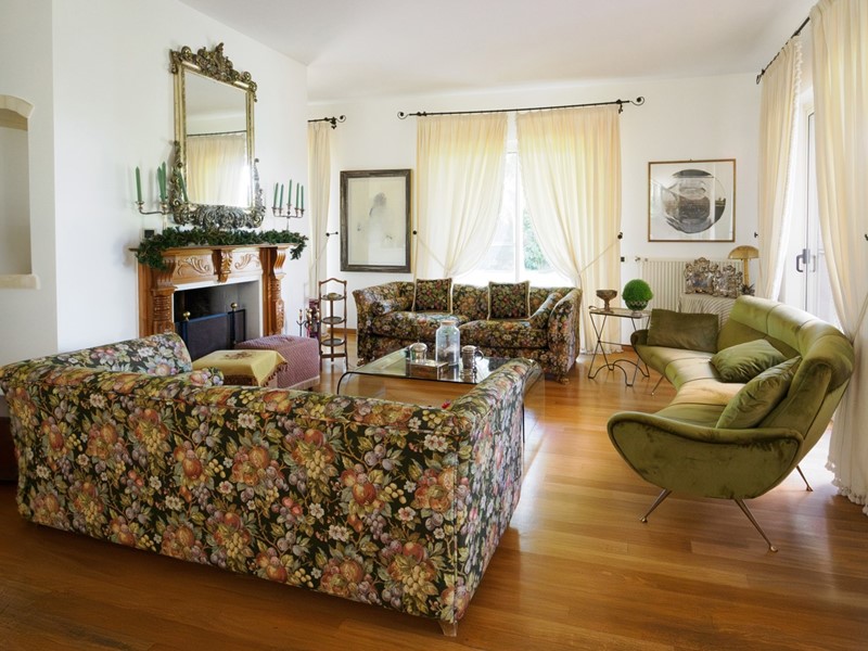 Villa in Vendita a Noicattaro, 700'000&euro;, 335 m²