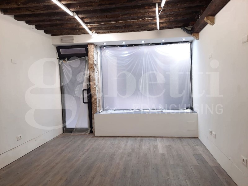 Negozio in Affitto a Venezia, 1'000€, 21 m²