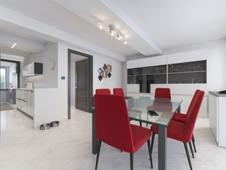 Appartamento in Vendita a Genova, zona Struppa, 95'000€, 97 m²