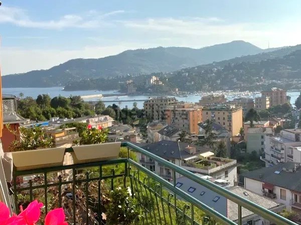 Appartamento in Vendita a Rapallo, zona PARCO CASALE, 395'000€, 103 m², con Box