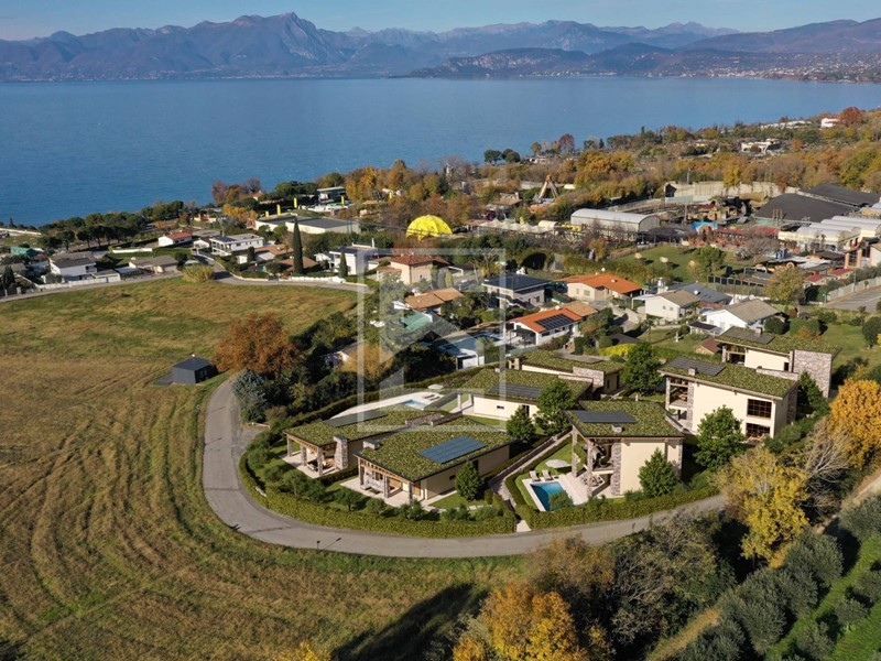 Villa in Vendita a Lazise, 1'300'000€, 220 m²