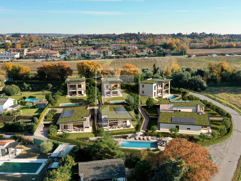 Villa in Vendita a Lazise, 1'300'000€, 220 m²