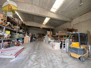 Magazzino in Vendita a Villorba, 160'000€, 342 m²
