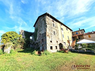 Casale in Vendita a Filattiera, 38'000€, 130 m²