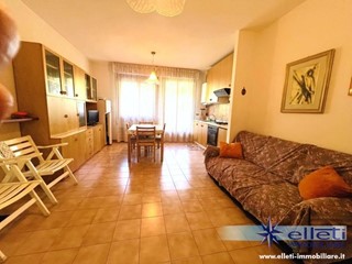 Trilocale in Vendita a Massa, zona Marina di Massa, 245'000&euro;, 75 m², arredato, con Box