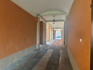 Quadrilocale in Affitto a Parma, 180 m²