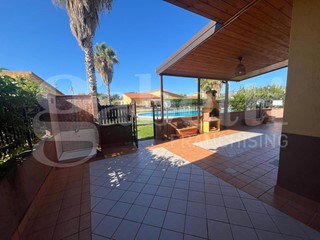 Villa bifamiliare in Vendita a Scalea, 127'000€, 65 m², arredato