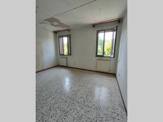 Casa Indipendente in Vendita a Ceregnano, 25'000€, 170 m²