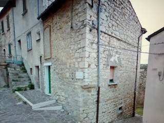 Casa Indipendente in Vendita a Castropignano, 15'000€, 300 m²