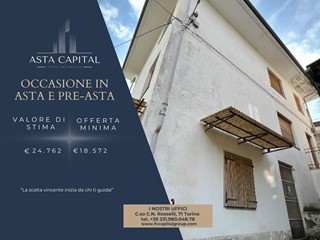 Appartamento in Vendita a Pont Canavese, 18'572€, 194 m²