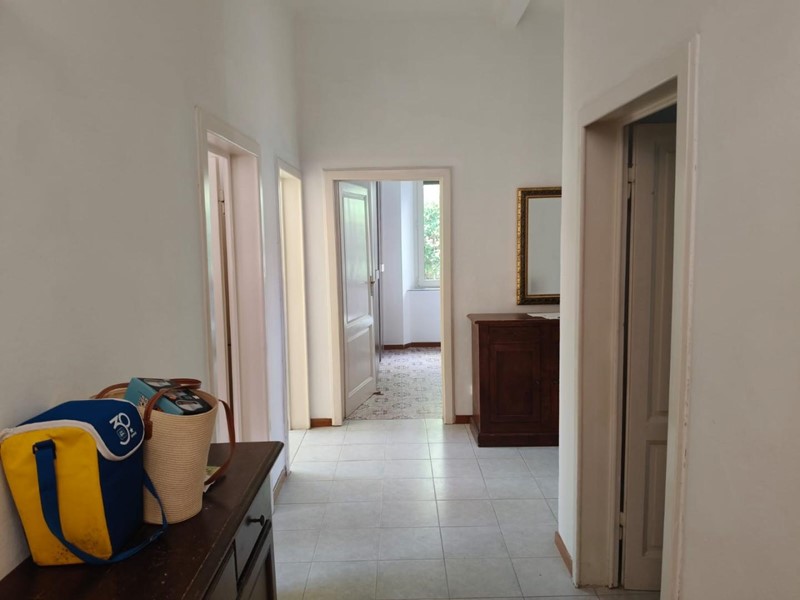 Villa bifamiliare in Affitto a Pisa, 1'600€, 140 m², arredato, con Box