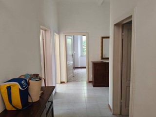 Villa bifamiliare in Affitto a Pisa, 1'600€, 140 m², arredato, con Box