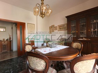 Appartamento in Vendita a Cascina, 168'000€, 98 m², arredato, con Box