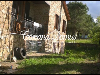 Casa Indipendente in Vendita a Castelnuovo Berardenga, zona Vagliagli, 390'000€, 230 m², arredato, con Box