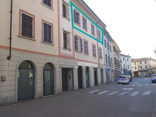 Quadrilocale in Vendita a Mede, 108'000€, 211 m², con Box